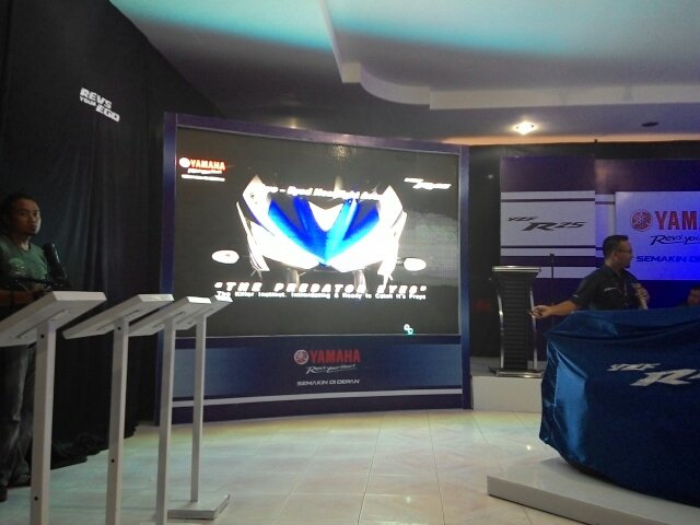 spec-yamaha-r25.jpg?w=625