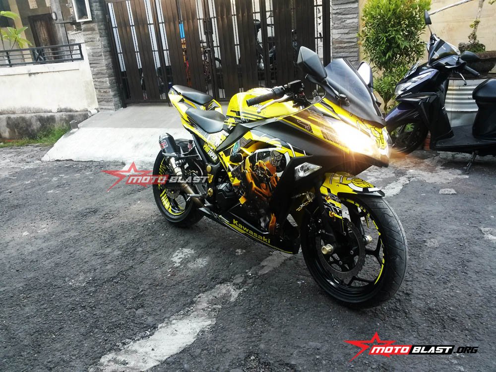 ninja-250r-fi-bumble-bee-motoblast-1