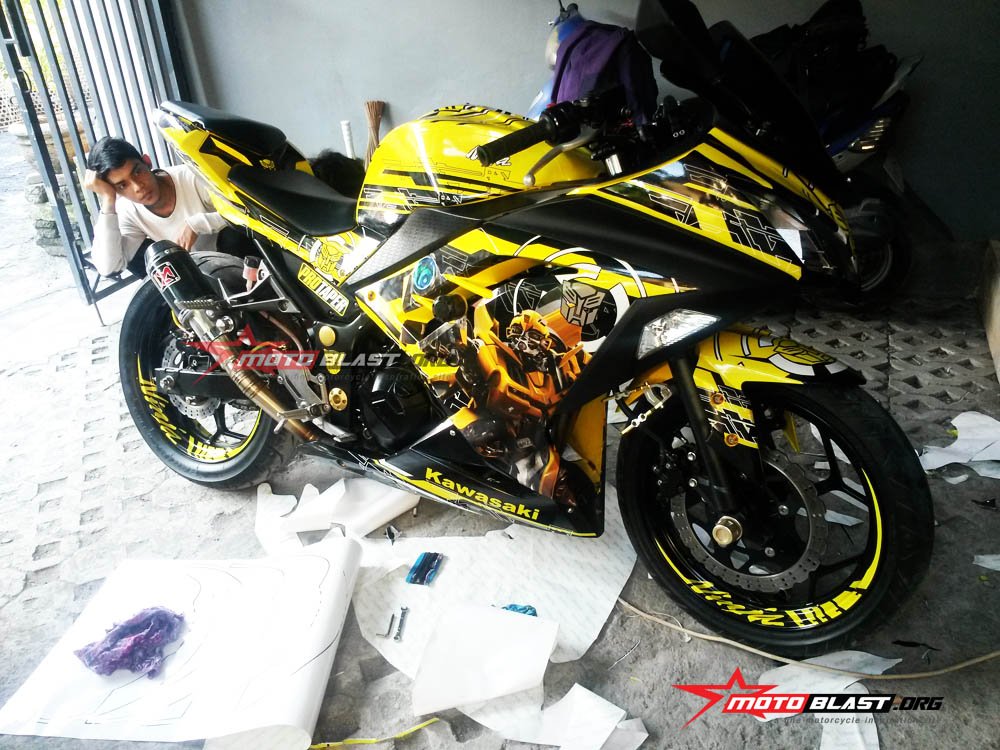 ninja-250r-fi-bumble-bee-motoblast-12