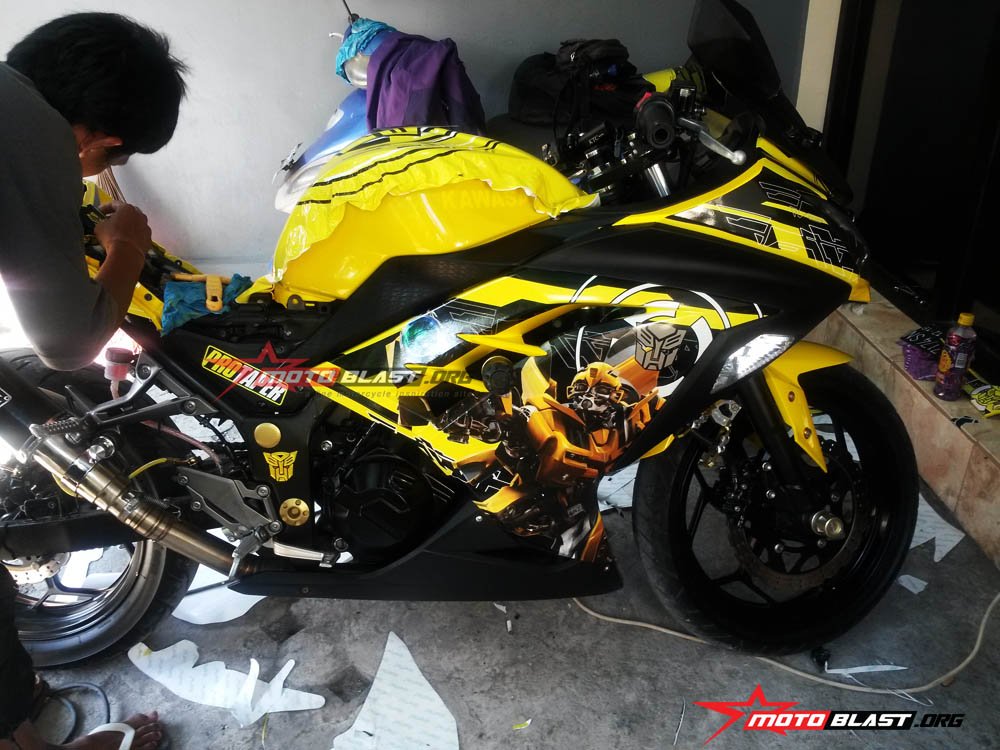 ninja-250r-fi-bumble-bee-motoblast-23