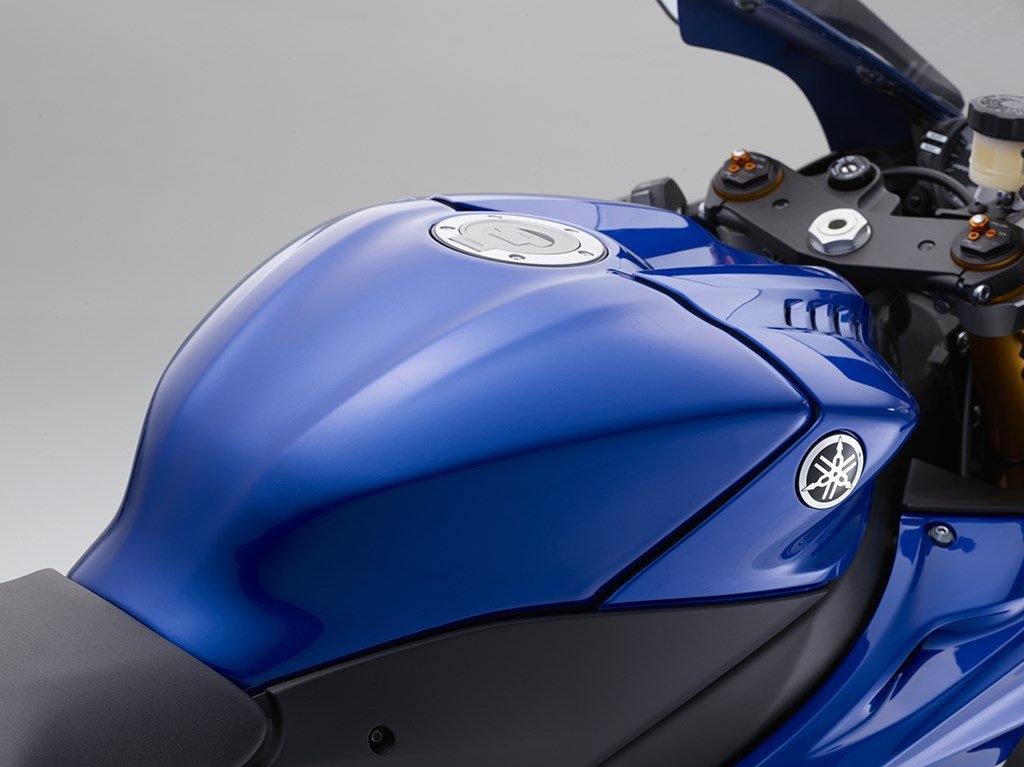 yzf-r6-2017-1