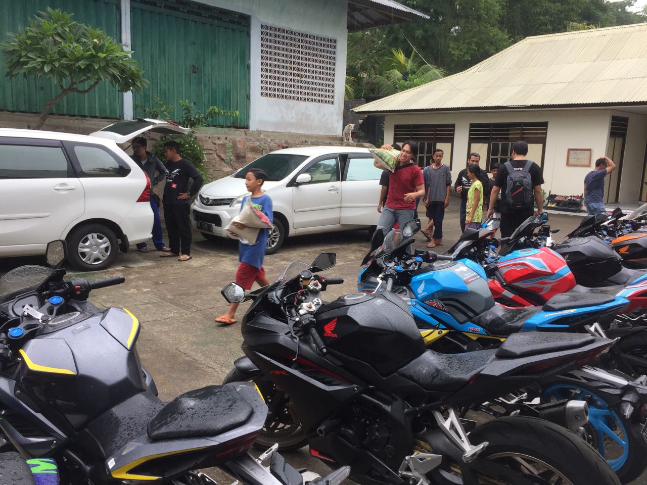 CBR250RR BALI Adakan Touring BakSos Ke Singaraja MOTOBLAST