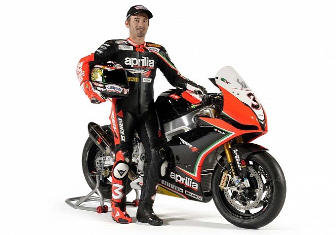 max-biaggi-kembali-ke-superbike
