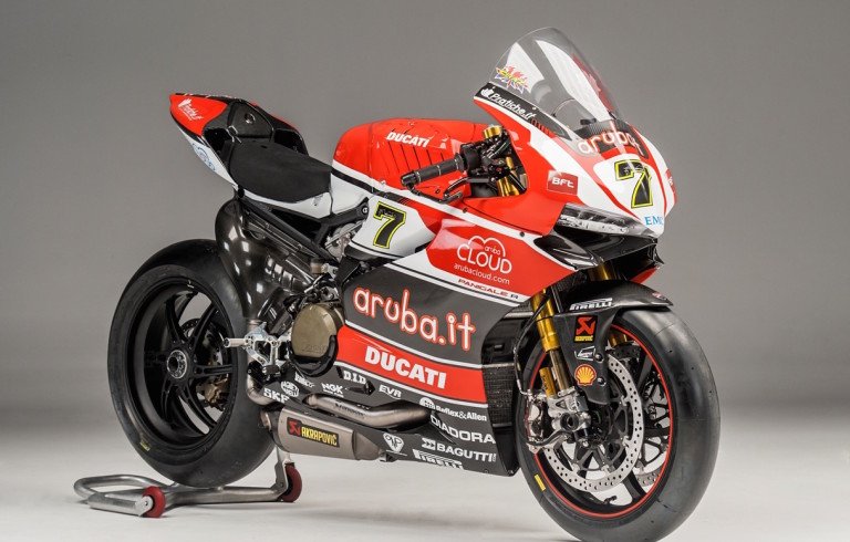 wpid-2015-aruba.it-ducati-superbike-team-panigale-r-ridden-by-chaz-davies.jpg