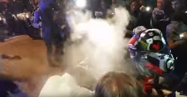 video jorge lorenzo saat terbakar di palma de mallorca