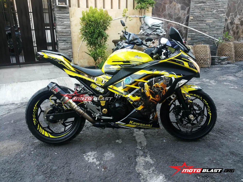 ninja-250r-fi-bumble-bee-motoblast-2