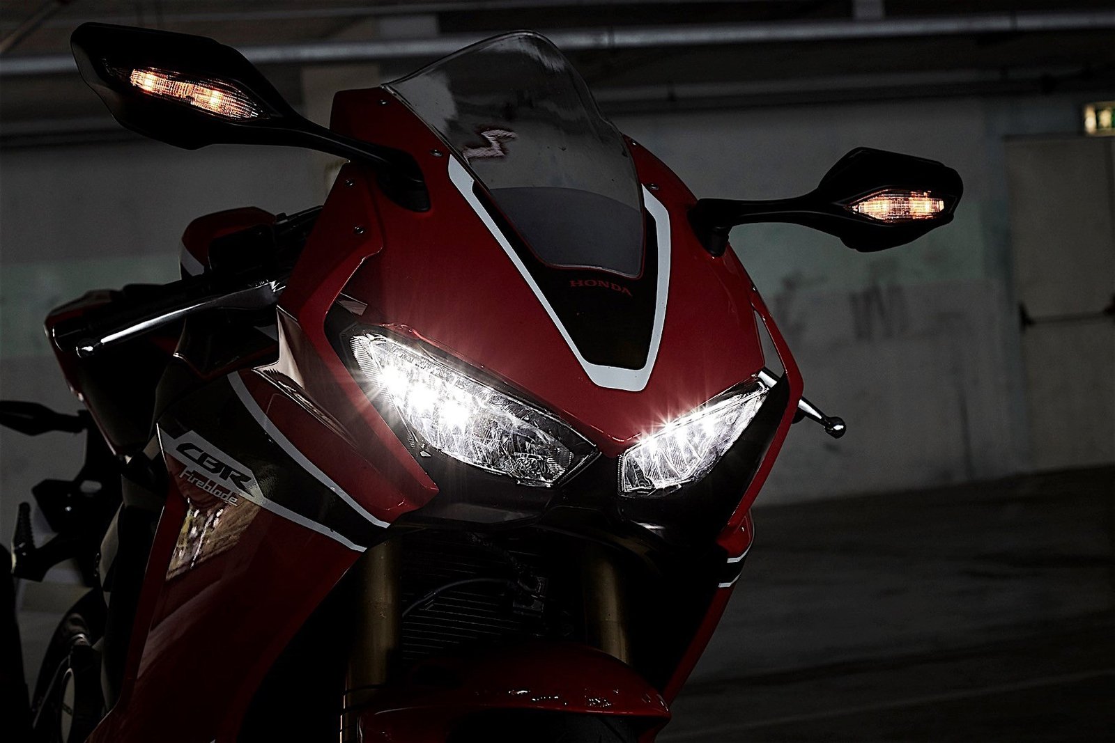 cbr1000rr-fireblade-detail-2017-12