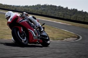 cbr1000rr-fireblade-detail-2017-17