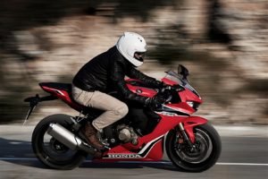 cbr1000rr-fireblade-detail-2017-19
