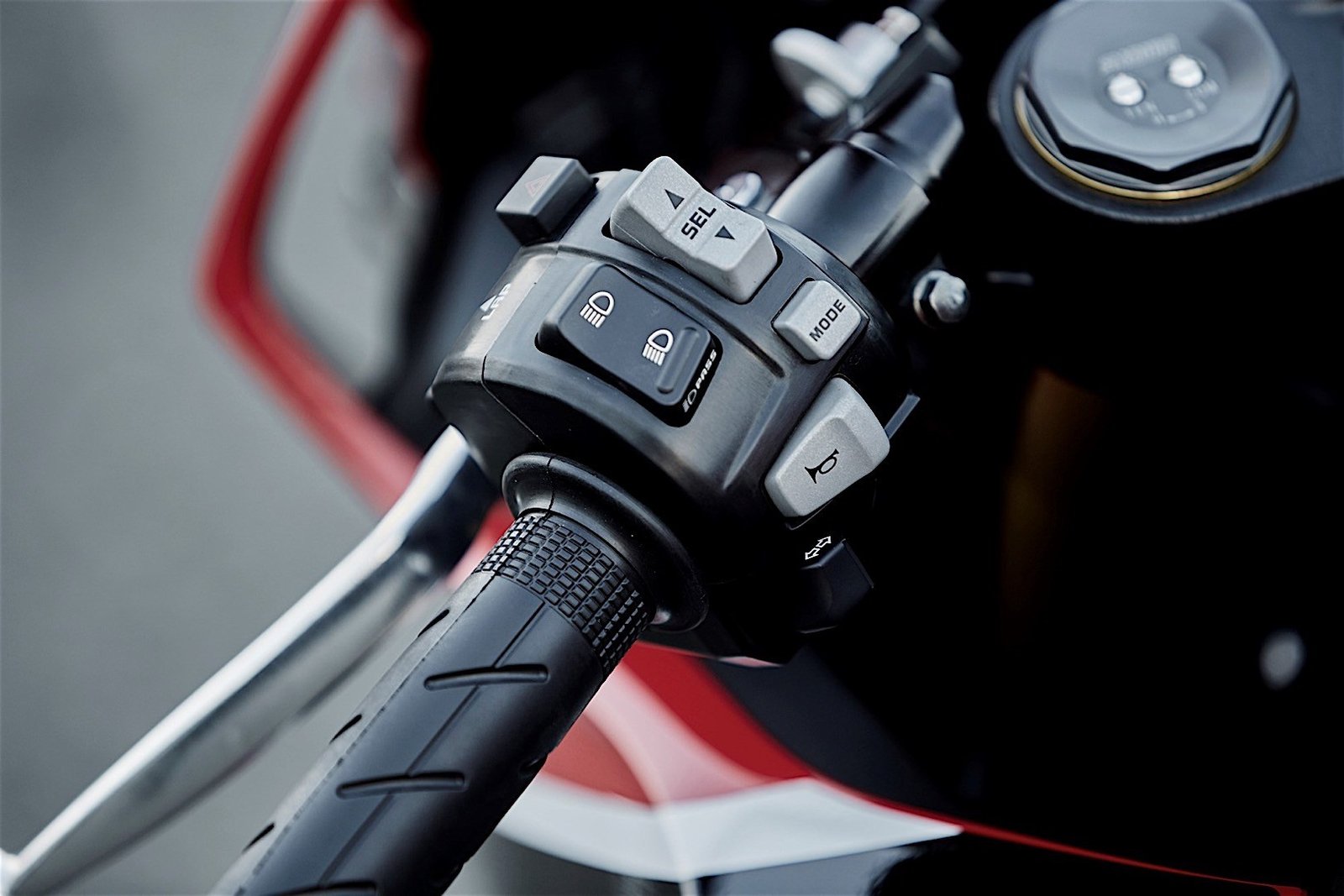 cbr1000rr-fireblade-detail-2017-5