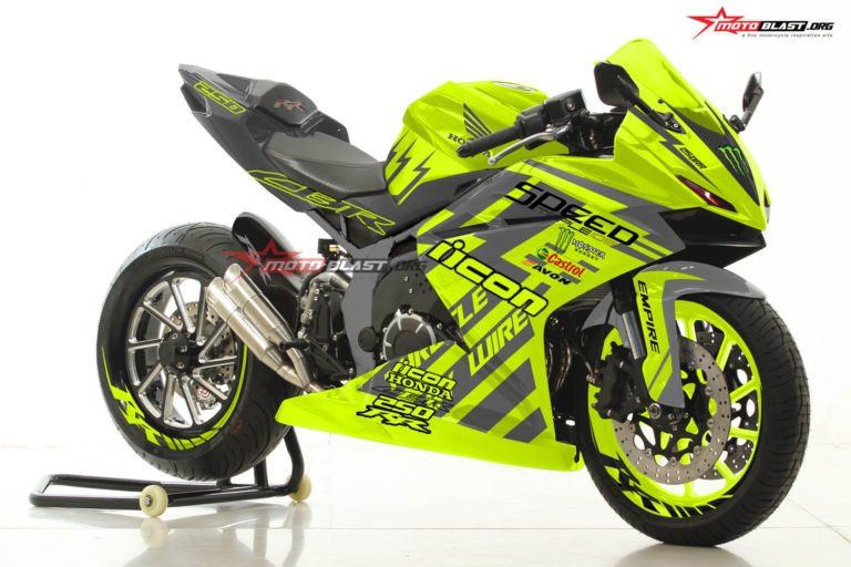 cbr250rr-black-drift-battle