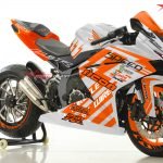 cbr250rrwhite-drift-battle