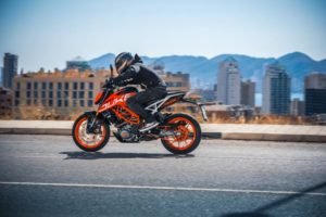 ktm-duke-series-2017-28
