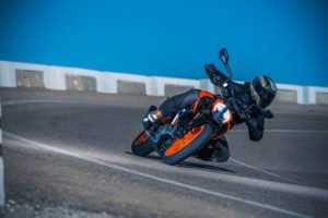 ktm-duke-series-2017-32