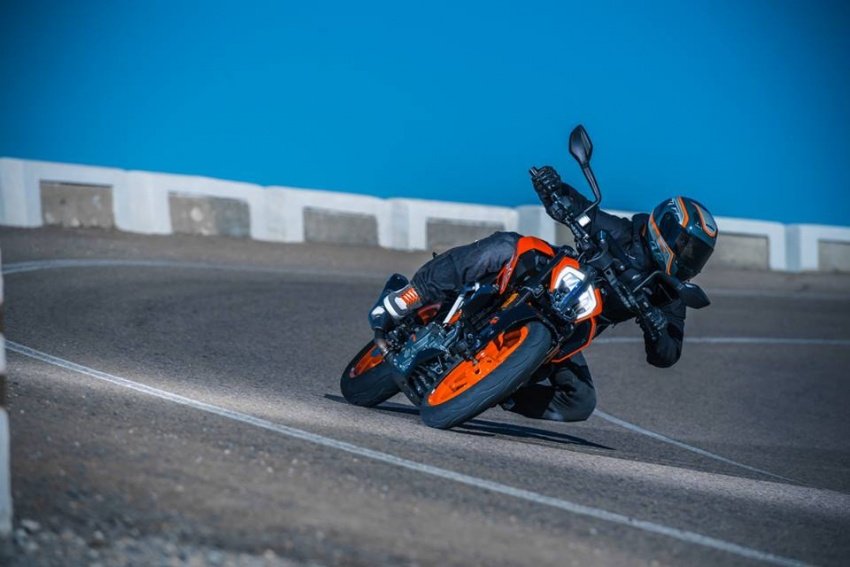 ktm-duke-series-2017-32