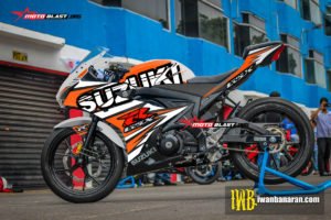 GSX-R150 - BLACK PUZZLE WHITE ORANGE