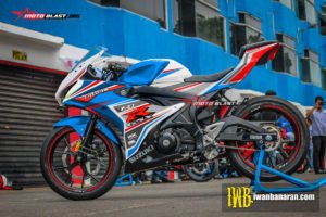 GSX-R150 - WHITE SPORTY BUE2