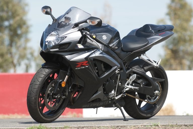 suzuki GSX-R250 twin silinder power sangar segera hadir di indonesia