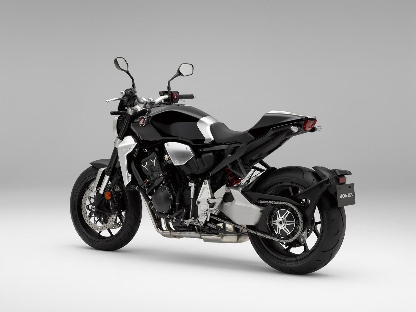 Honda CB1000R 2018 1 MOTOBLAST