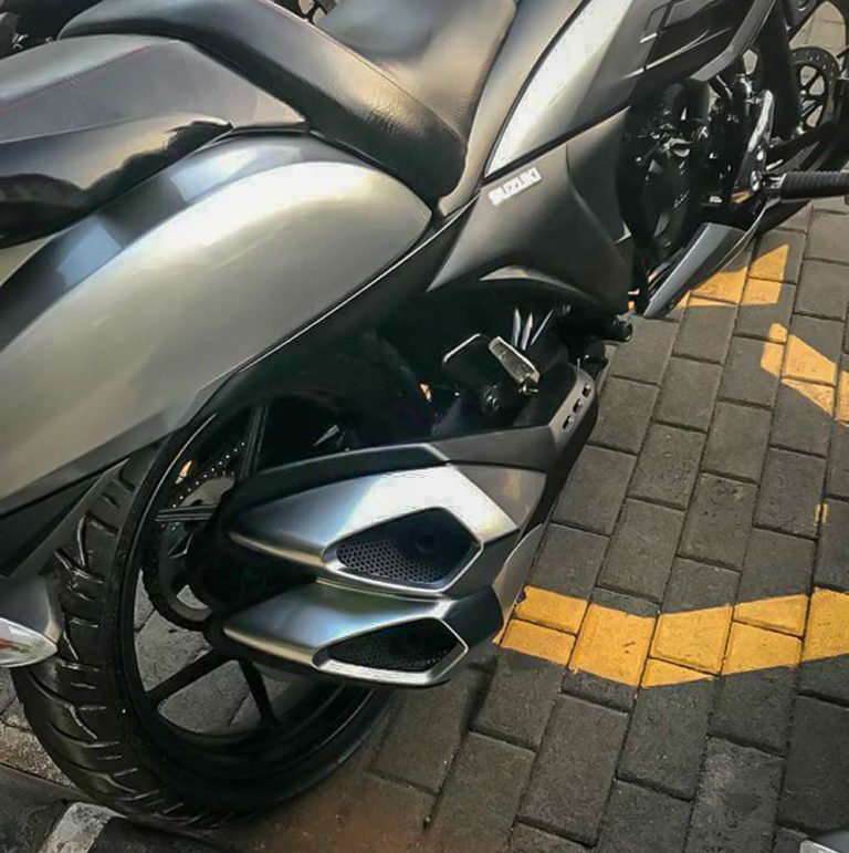 suzuki-intruder-150-3