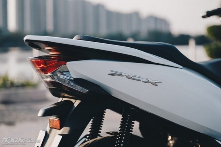 honda-pcx150-rear