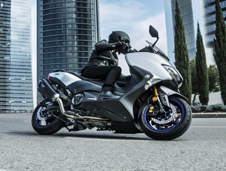 2108-Yamaha-TMax-Action-3-1200x909.jpg
