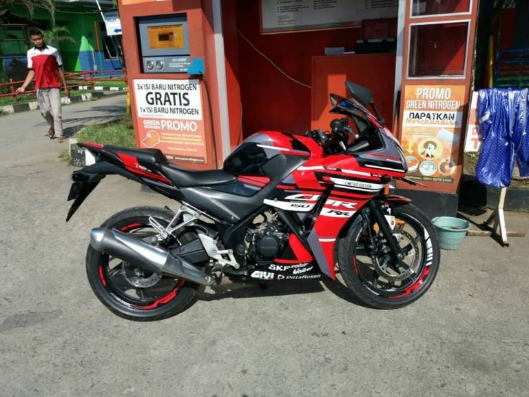 CBR150R LOKAL DESMO GP28-1