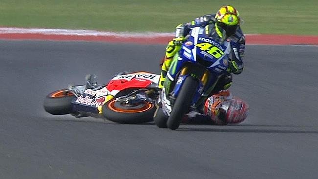 rossi-vs-marquez-argentina-2015.jpg