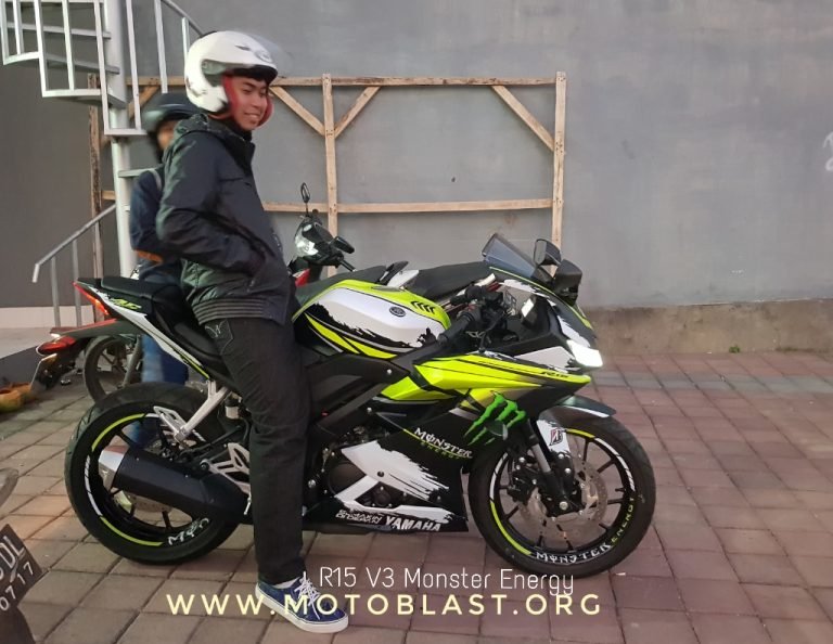 Decal R15 v3 Motoblast-monster energy-2.jpg