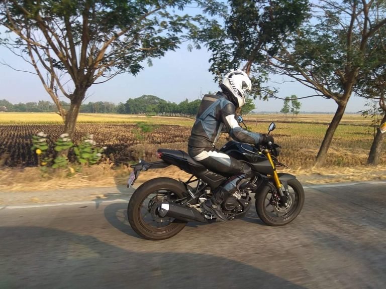 yamaha-xabre-MT15-MOTOBLAST-1