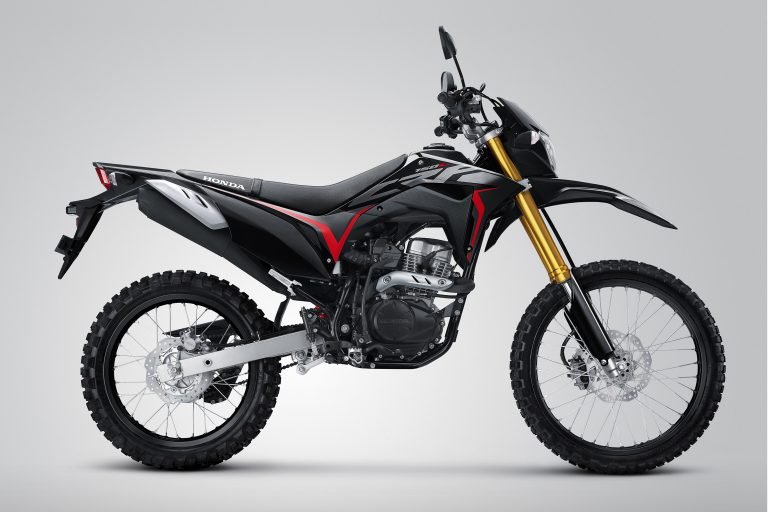 CRF150L Extreme Black resmi di rilis