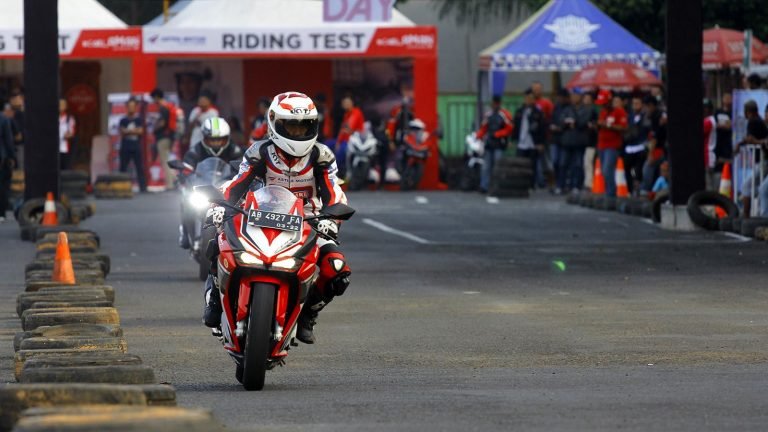 AHM_TrackDay. 02 .jpg
