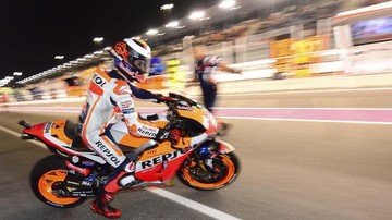 Lorenzo salah masuk pit ducati.jpeg