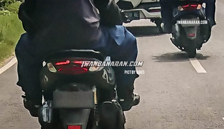 spyshoot-yamaha-nmax_-4-1068x614.jpg