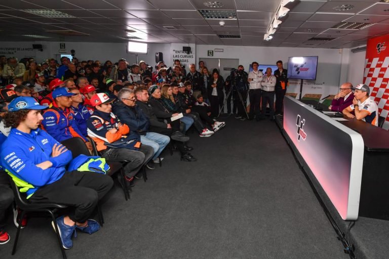 jorge lorenzo pensiun dini.jpg
