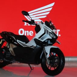adv 150 raih rookie of the year