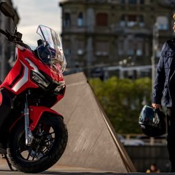 adv 150 di amerika dan eropa