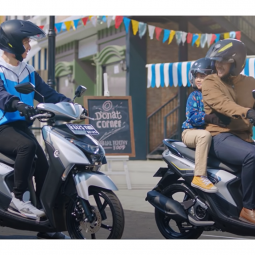 Boncengan dengan Anak