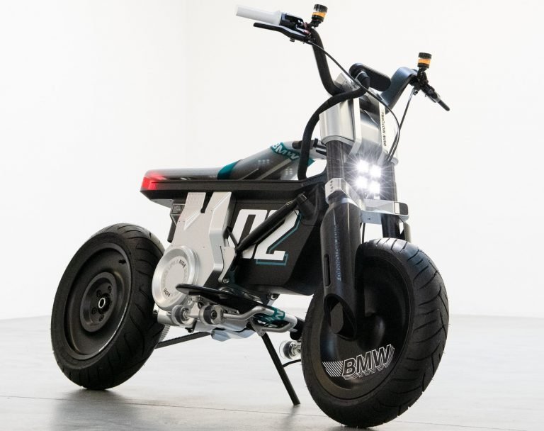 2021-BMW-Motorrad-Concept-CE-2-Electric-Scooter-6-e1630547536511