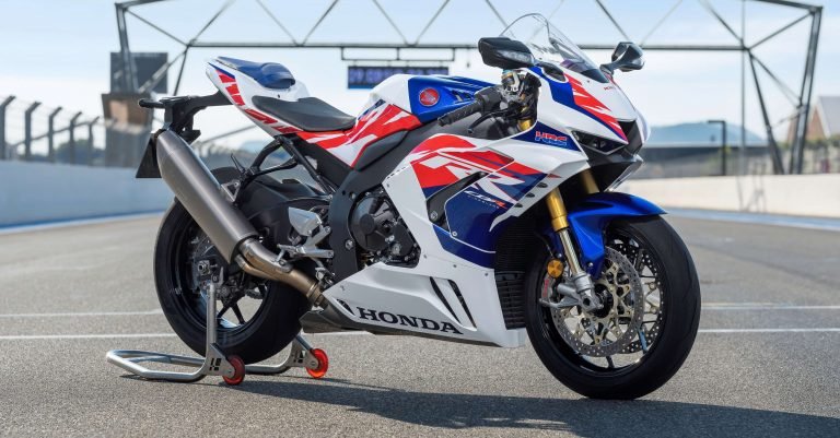 Honda-CBR1000RR-R-SP-2022-30th-Anniversary-1