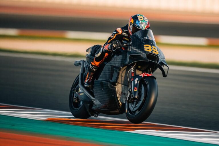 brad-binder_red-bull-ktm_motogp_rc16_tes-valencia